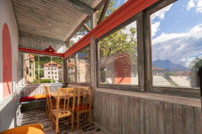 Гостиница Absteige Innsbruck- Zentrale Ferienapartments mit Balkon und Gartennützung  Инсбрук